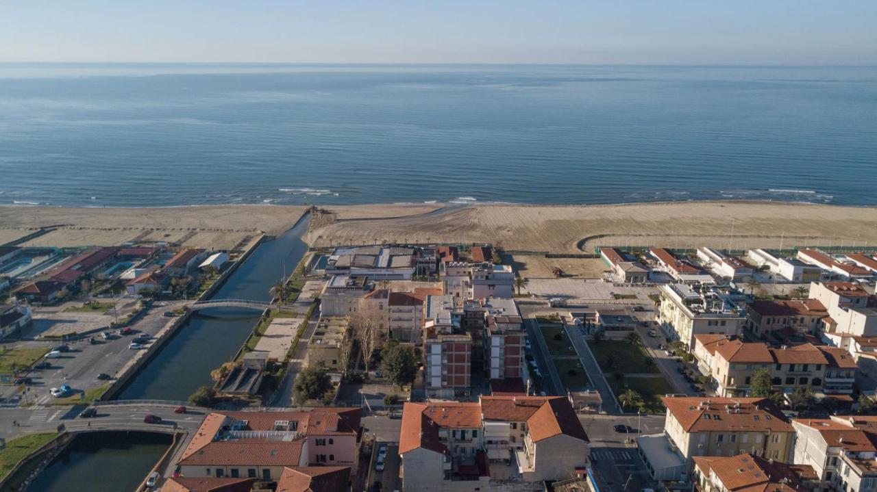 "Libeccio Apartment" Con Garage Privato Lido di Camaiore Exterior photo